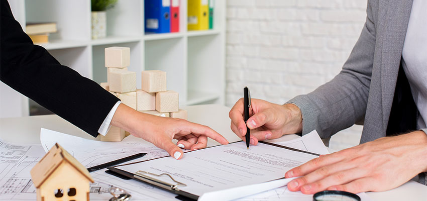 real estate law attorney in Cleveland, OH